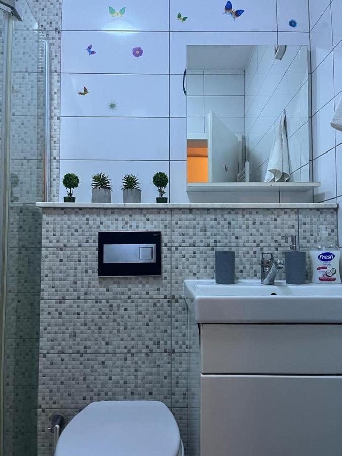 Top Apartment Pristina Eksteriør billede